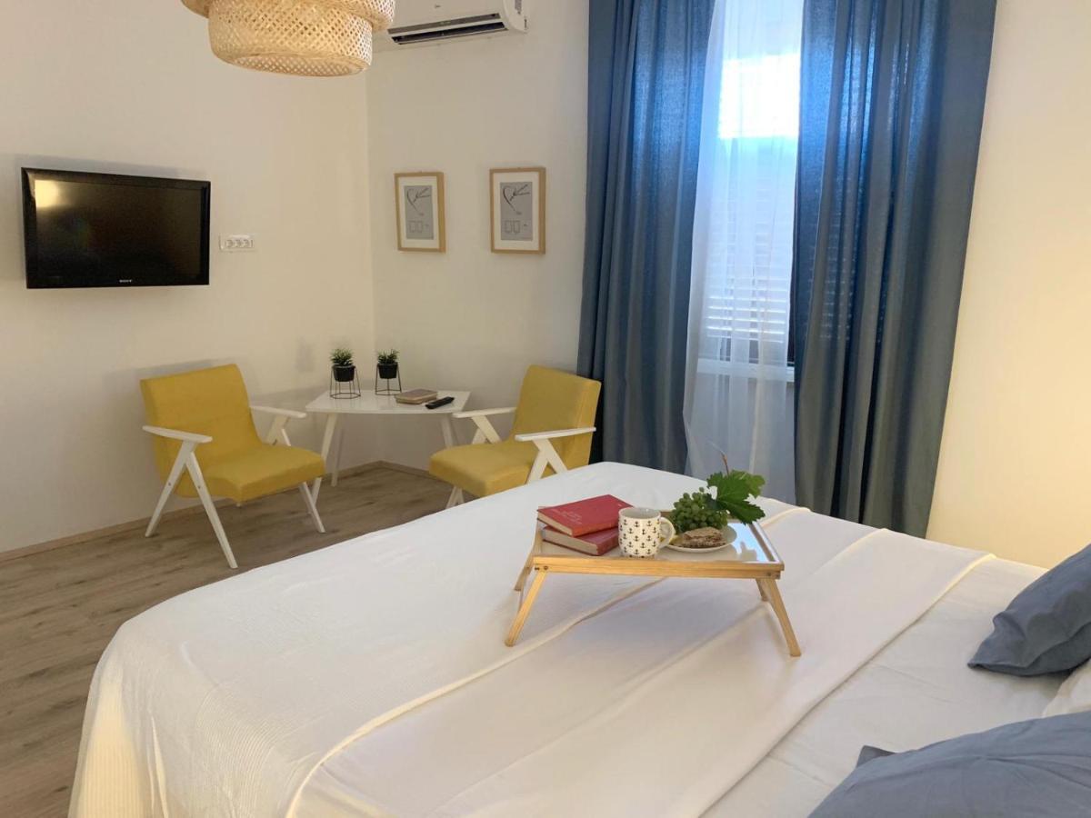 Ra City Garden Suite Пула Екстериор снимка